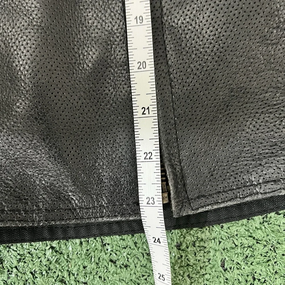 Custom Bilt closure making leather